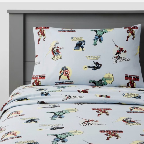 QUEEN Marvel Characters Kids' Sheet Set - The Marvel Collection by Pillowfort